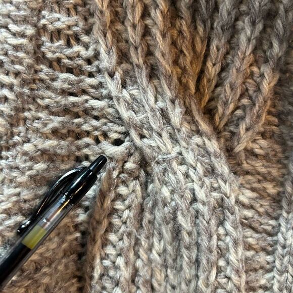 Ann Taylor Loft Women’s Petite Medium Gray Cardigan Sweater - Picture 6 of 7